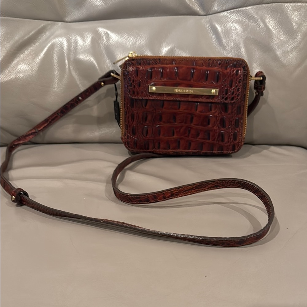 Brahmin Brown Crocodile Embossed Crossbody Bag
No scratches or damage